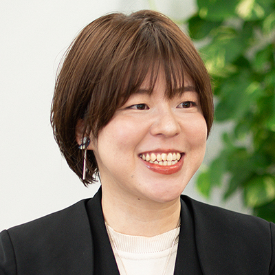 山崎 稚葉 氏