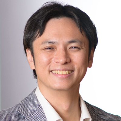 山本 覚 氏